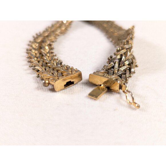 Vintage herringbone watch strap style bracelet, gold wash chevron metal link - Picture 4 of 10